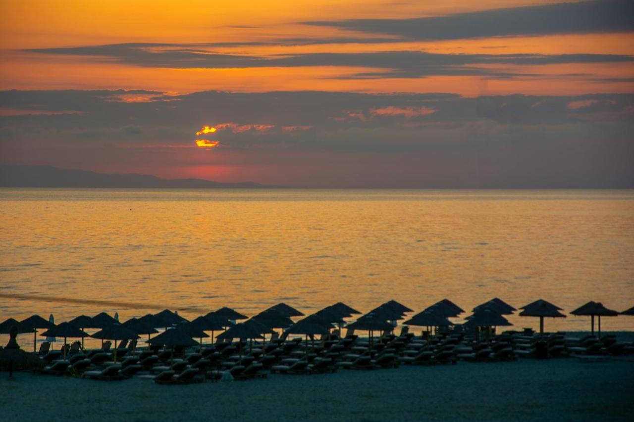 Pantheon Sea View Aparthotel Néoi Póroi Buitenkant foto